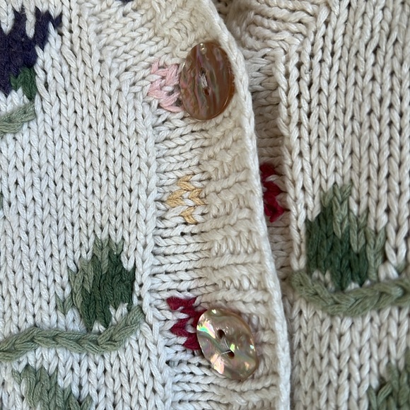 Bushwacker Women’s M Ivory Flowered Cardigan - Picture 3 of 4